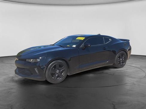 Used 2018 Chevrolet Camaro LS RWD image 5