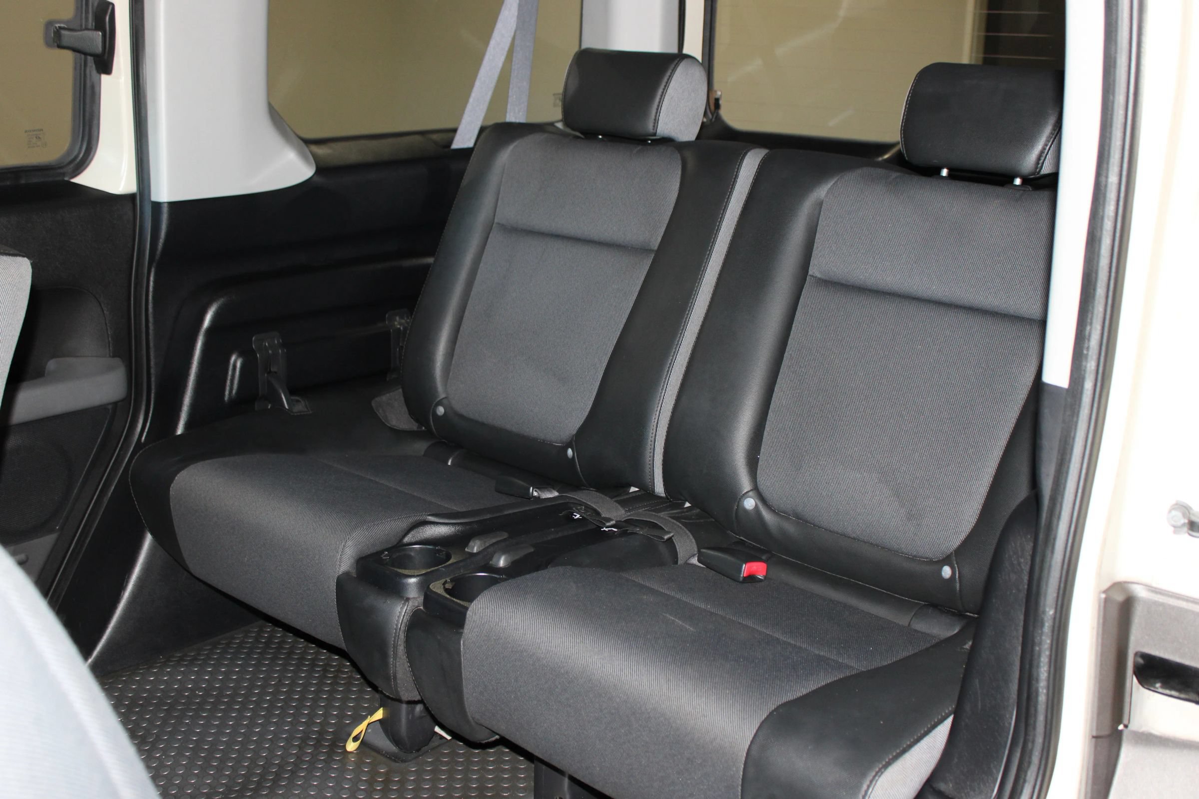 Used 2005 Honda Element EX image 23