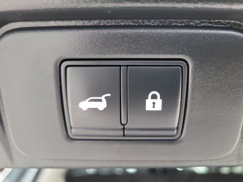 Used 2021 Nissan Rogue SV w/ Premium Package FWD image 11