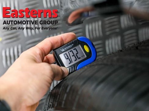 Used 2023 Nissan Ariya FWD image 28