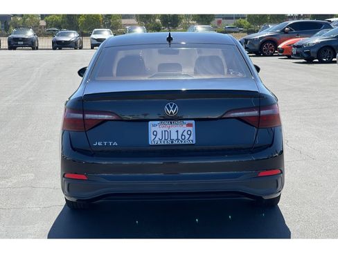 Used 2023 Volkswagen Jetta Sport FWD image 5