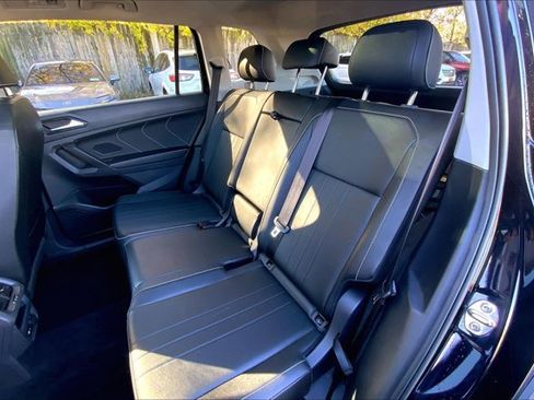 Used 2022 Volkswagen Tiguan SE image 25