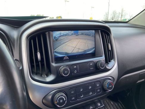 Used 2022 Chevrolet Colorado LT w/ Fleet Safety Package image 35