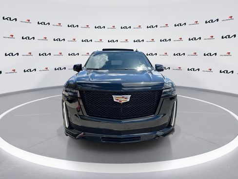 Used 2022 Cadillac Escalade Sport w/ Touring Package image 3