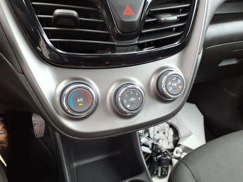 Used 2019 Chevrolet Spark LS FWD image 28