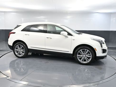 Used 2024 Cadillac XT5 Premium Luxury image 4
