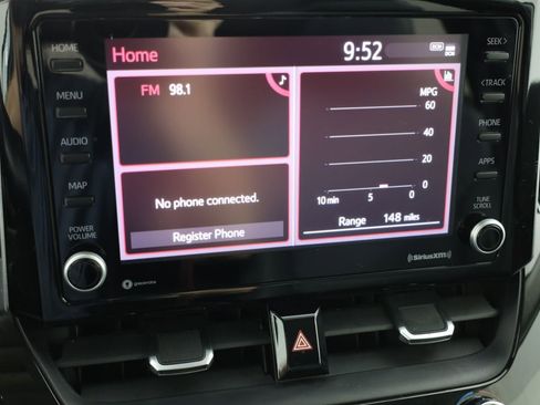 Used 2022 Toyota Corolla Cross XLE FWD image 32