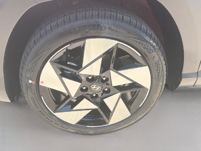 New 2026 Hyundai Kona Limited FWD image 32
