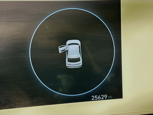 Used 2024 Hyundai Ioniq 5 SE image 19