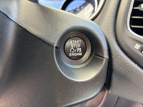 Used 2019 Jeep Compass Latitude w/ Popular Equipment Group FWD image 31