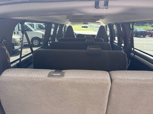 Used 2016 Chevrolet Express 3500 LT w/ LT Preferred Equipment Group RWD image 13