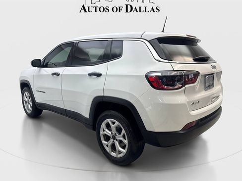 Used 2025 Jeep Compass Sport AWD/4WD image 9