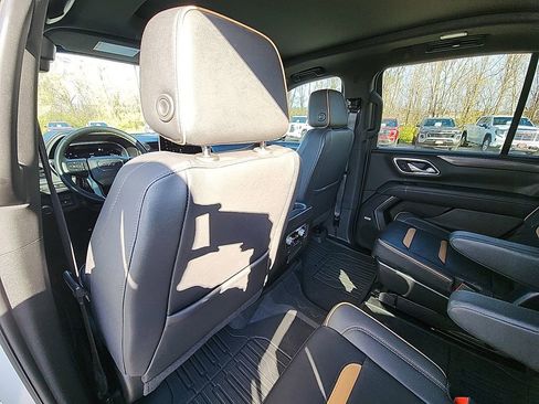 Used 2023 GMC Yukon AT4 w/ AT4 Premium Plus Package image 27