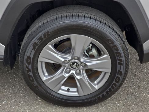 Used 2024 Toyota RAV4 XLE image 39