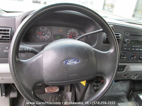 Used 2007 Ford F350 4x4 Regular Cab DRW Super Duty image 15