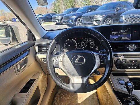 Used 2015 Lexus ES 350 image 16