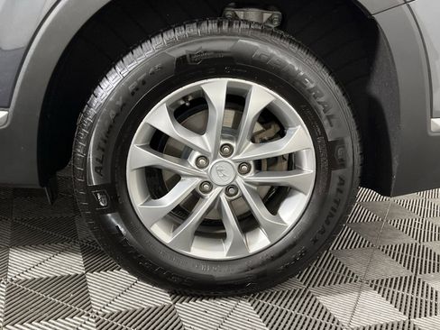 Used 2020 Hyundai Santa Fe SE image 12