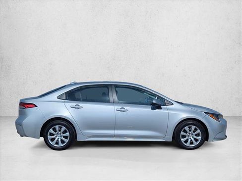 Used 2026 Toyota Corolla LE FWD image 4