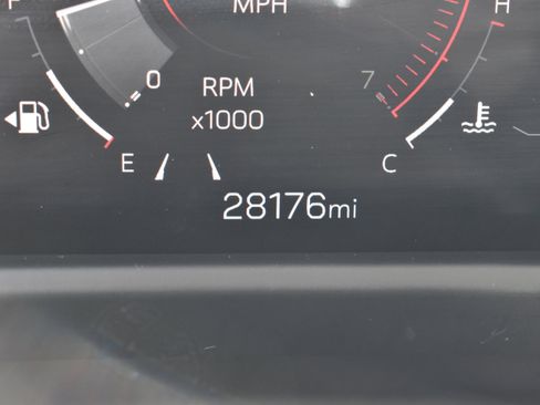 Used 2024 GMC Acadia Denali image 38