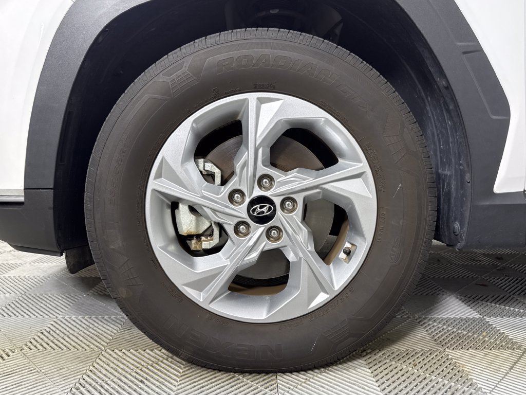 Certified 2024 Hyundai Tucson SE FWD image 22