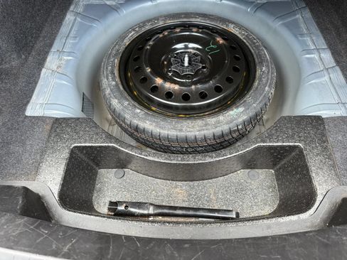 Used 2014 Chevrolet Impala LT FWD image 14