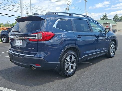 Used 2023 Subaru Ascent Premium w/ Convenience Package AWD/4WD image 6