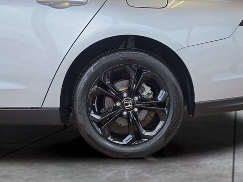 Used 2025 Honda Accord SE image 30