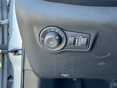 Used 2024 Jeep Compass Latitude AWD/4WD image 25