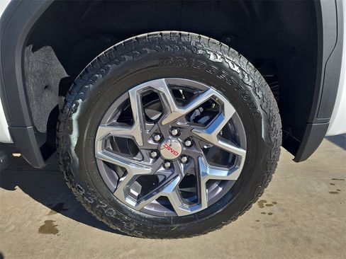 New 2026 GMC Sierra 1500 SLT w/ SLT Premium Package image 32