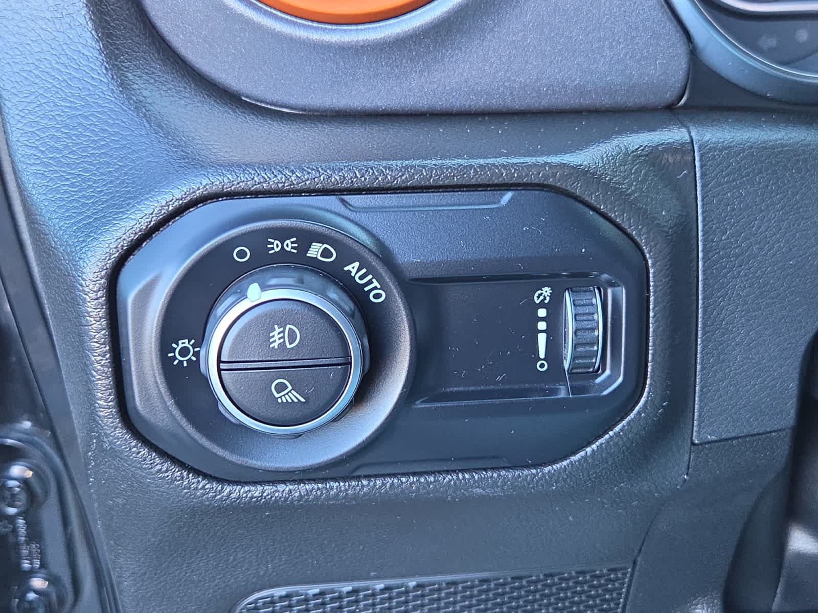 Used 2023 Jeep Gladiator Mojave w/ LED Lighting Group AWD/4WD image 22