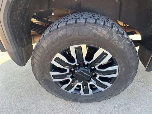 Used 2024 GMC Sierra 3500 Denali Ultimate image 11