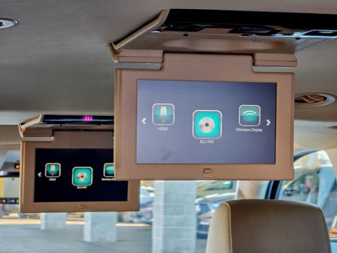 Used 2019 Chevrolet Suburban Premier image 9