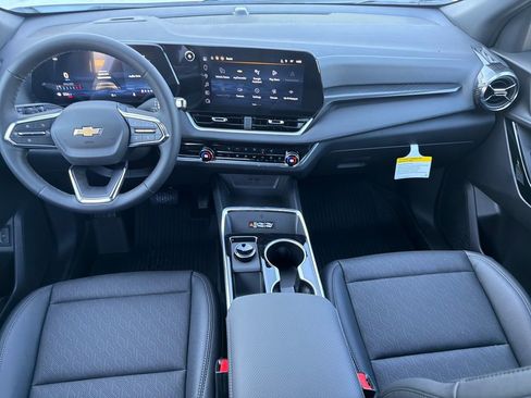 New 2026 Chevrolet Equinox LT w/ Convenience Package II image 12