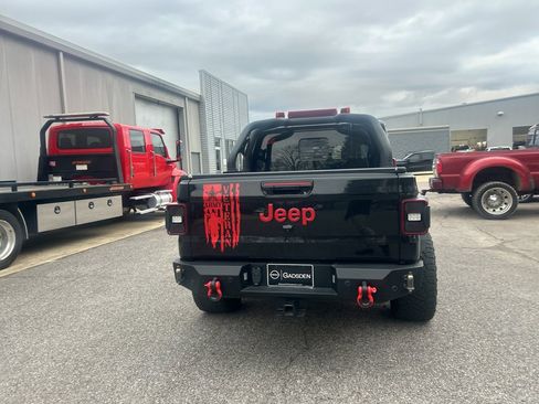 Used 2021 Jeep Gladiator Overland image 4