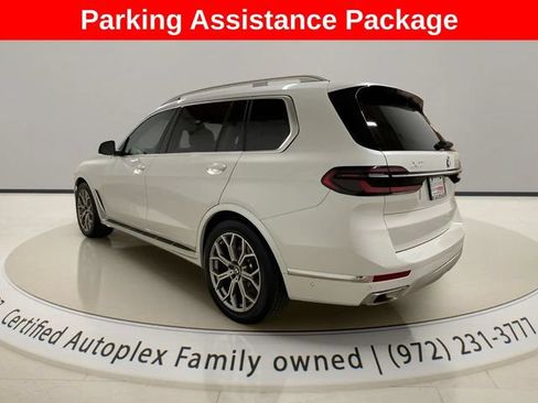 Used 2025 BMW X7 xDrive40i AWD/4WD image 3