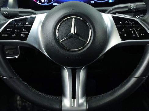 Used 2025 Mercedes-Benz CLA 250 image 13