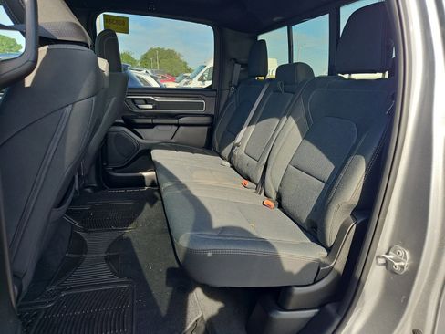 Used 2019 RAM 1500 Big Horn AWD/4WD image 11