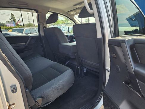 Used 2014 Nissan Titan S AWD/4WD image 22