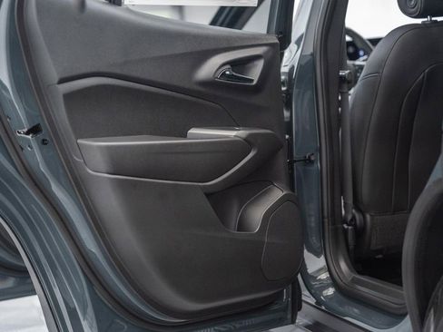 New 2026 Chevrolet Trax LT w/ Sunroof Package FWD image 35