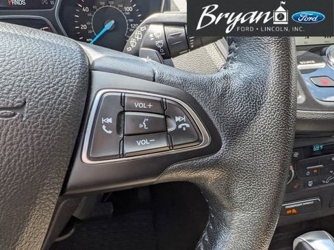 Used 2017 Ford Escape Titanium image 17