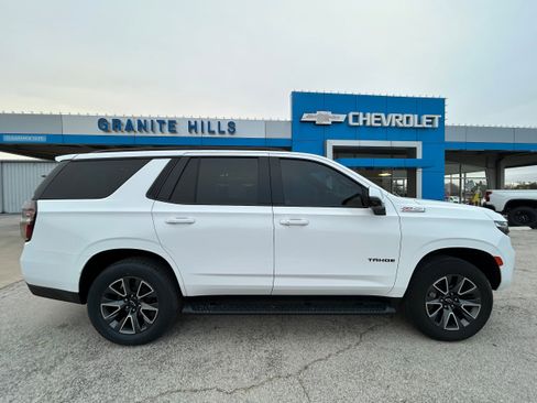 Used 2022 Chevrolet Tahoe Z71 w/ Luxury Package image 14