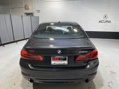 Used 2019 BMW 530e xDrive w/ Convenience Package image 5