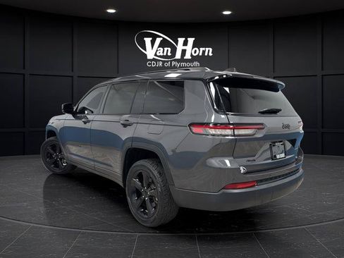 Used 2023 Jeep Grand Cherokee L Laredo AWD/4WD image 5
