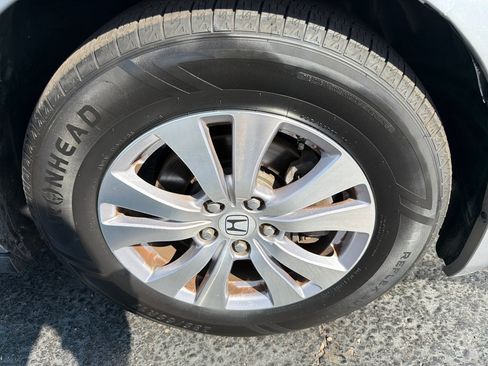 Used 2016 Honda Odyssey SE image 37