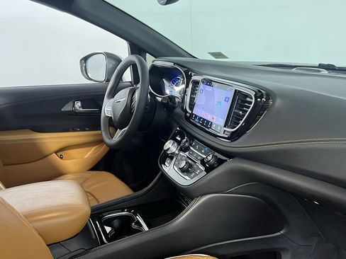 Used 2022 Chrysler Pacifica Pinnacle image 29