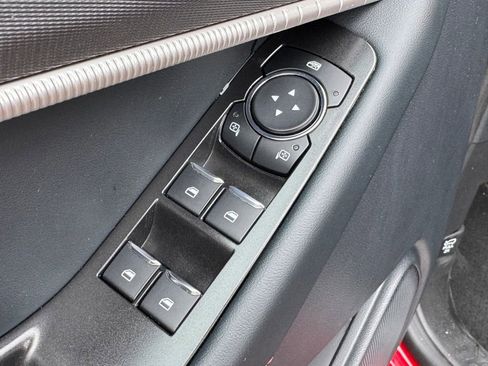 Used 2025 Ford Explorer ST-Line image 16