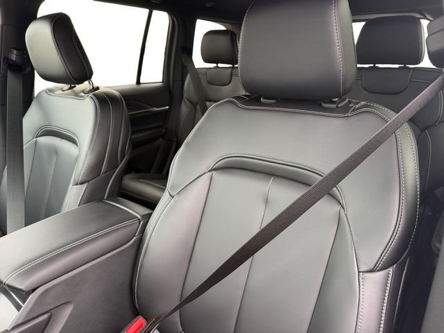 New 2026 Jeep Grand Cherokee Limited AWD/4WD image 15