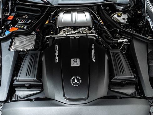 Used 2018 Mercedes-Benz AMG GT C image 12