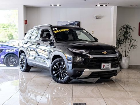 Used 2022 Chevrolet TrailBlazer LT FWD image 5