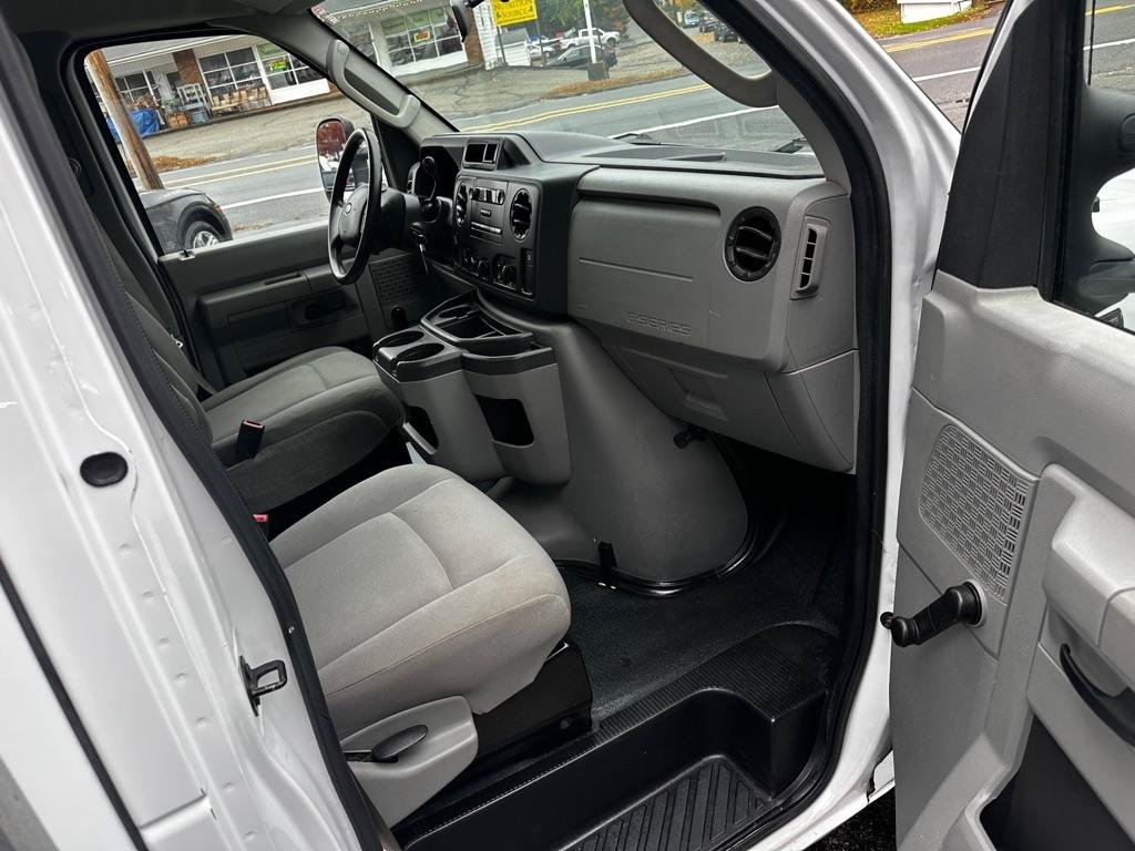 Used 2013 Ford E-350 and Econoline 350 Super Duty RWD image 9